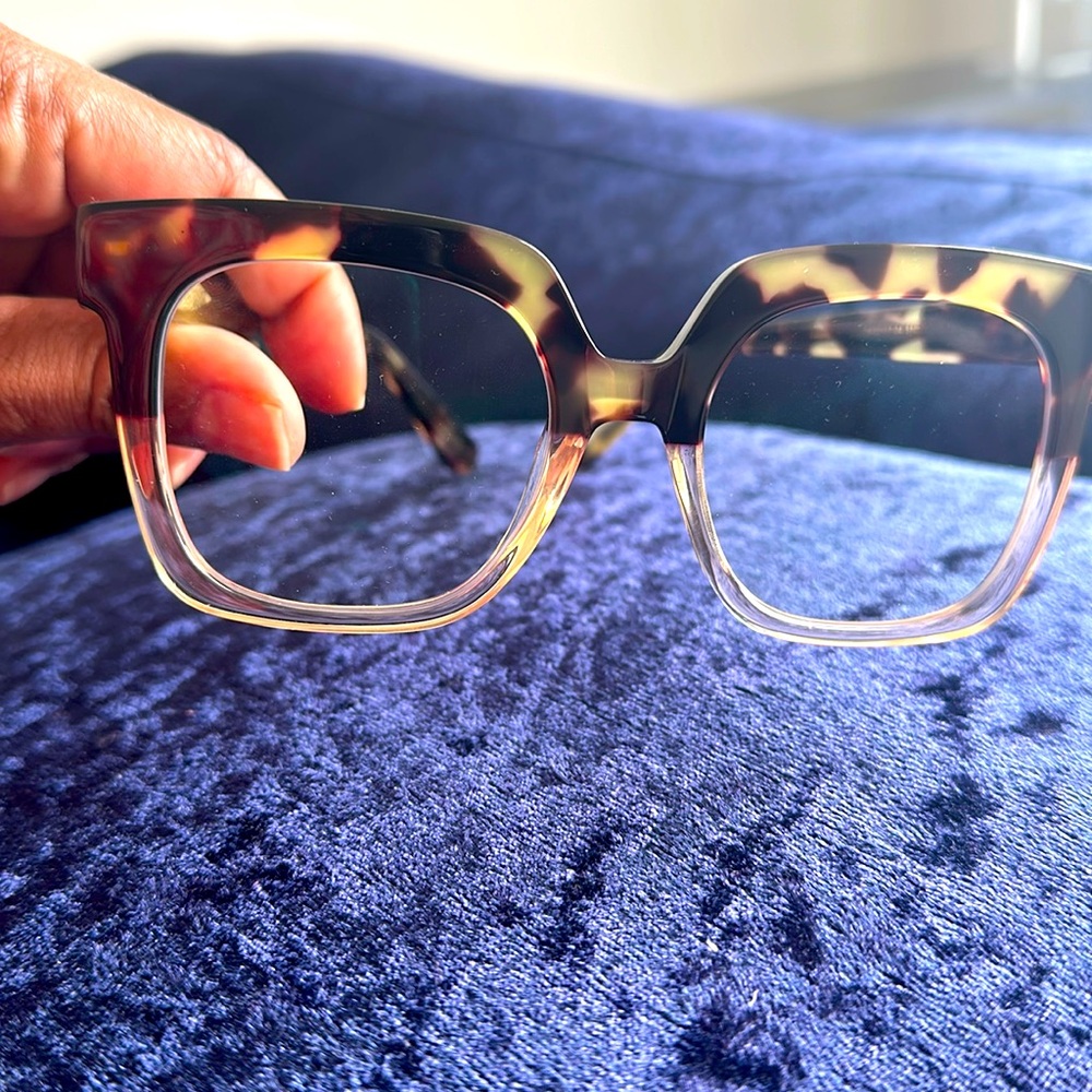 Clear tortoise shell frames!
